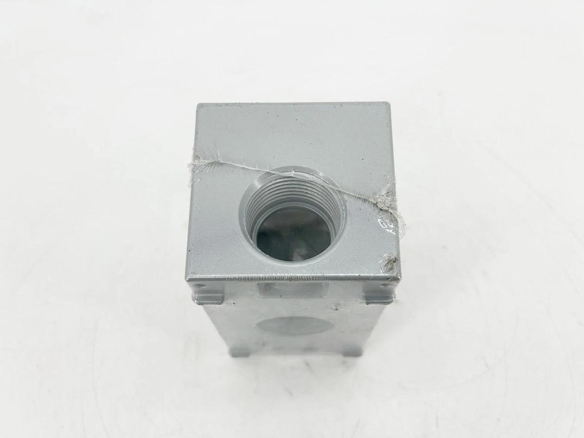 Lot of 2 New 5387-0 Weatherproof Outlet Boxes 1" Hub 1-Gang Aluminum - No Box