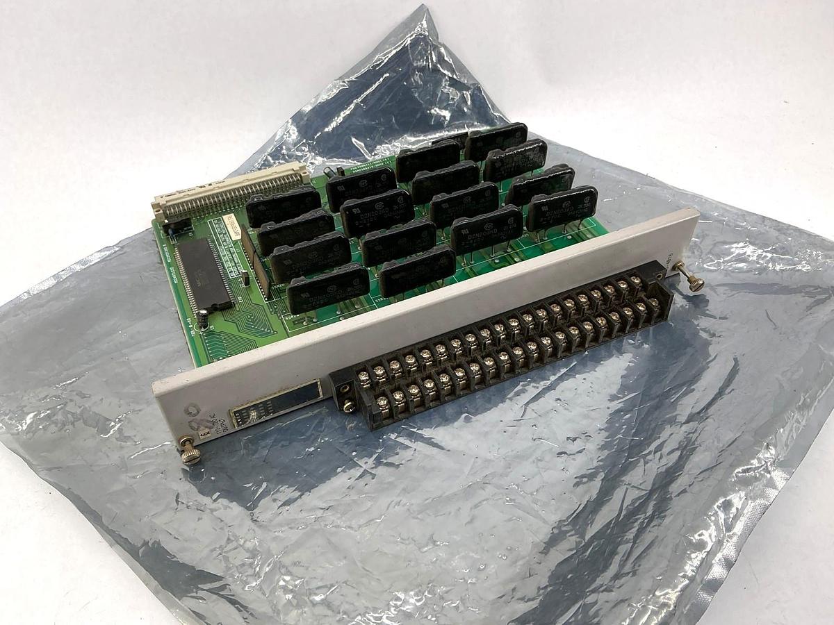 Used Siemens 505-4816 PLC Output Module 16-Point 110/220VAC 50/60HZ 505-4816