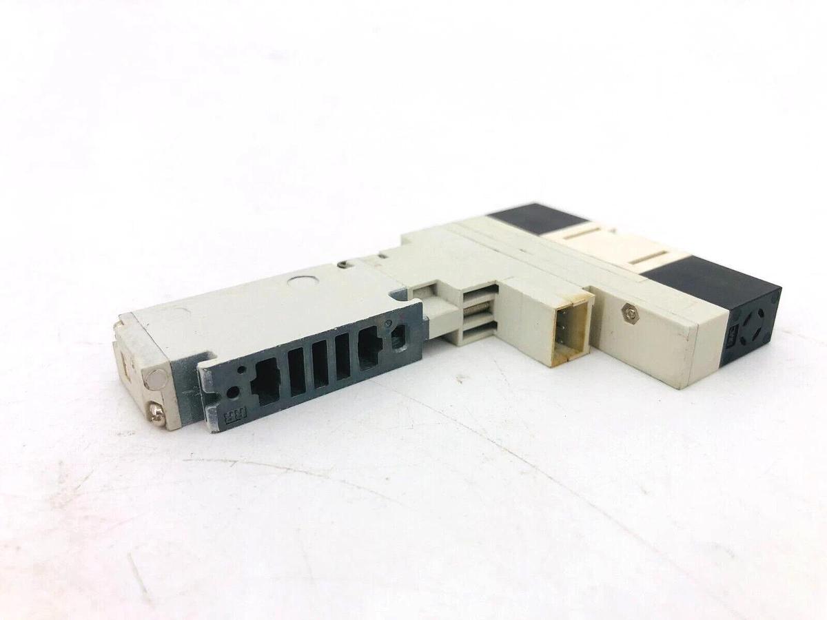 Used SMC VQ1501NR-5  Solenoid Valve Base Mounted 5 Port