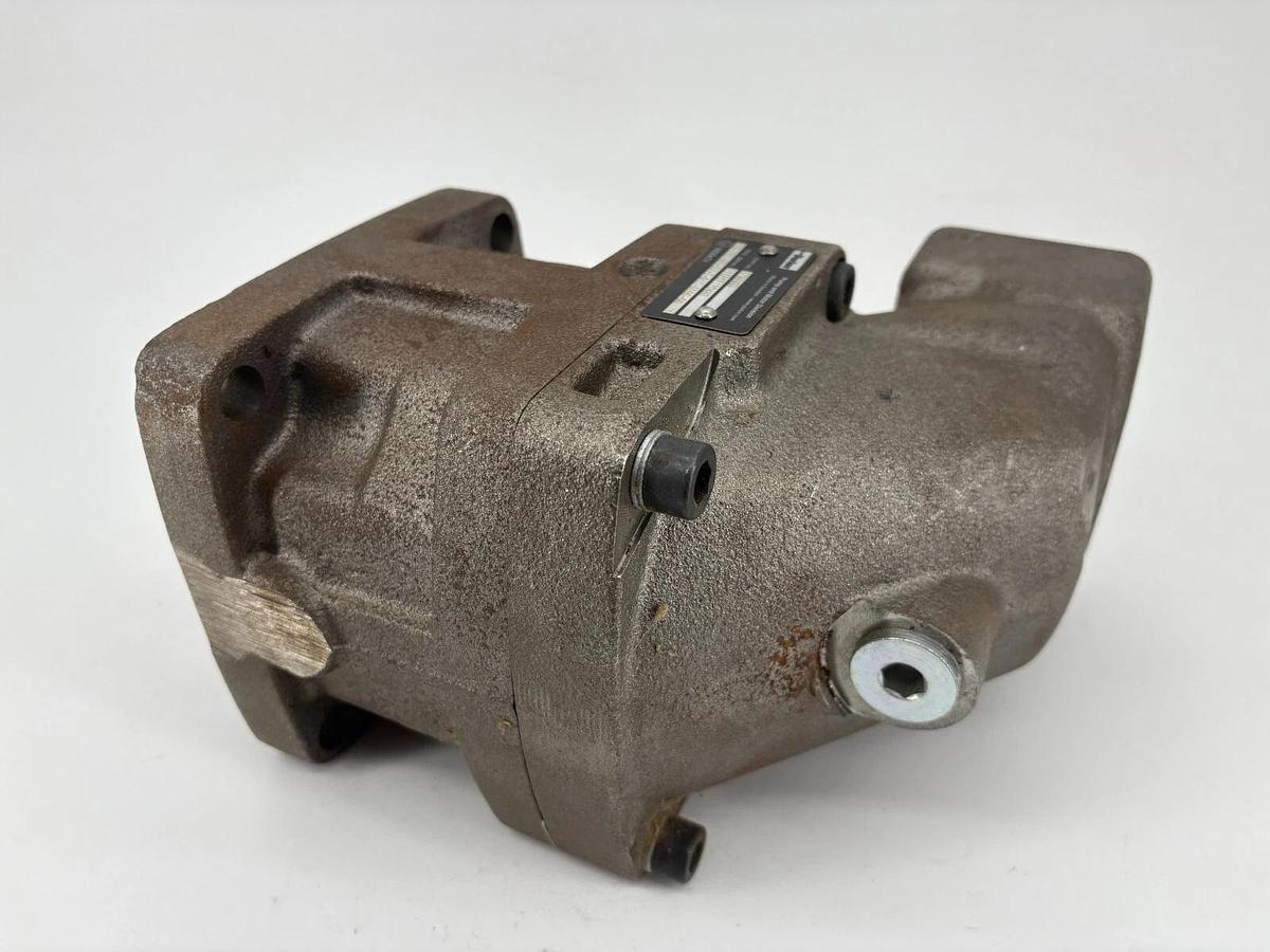 New Parker F12-060-MS-SV-T-000-0000-00 Bent Axis Hydraulic Motor - No Box
