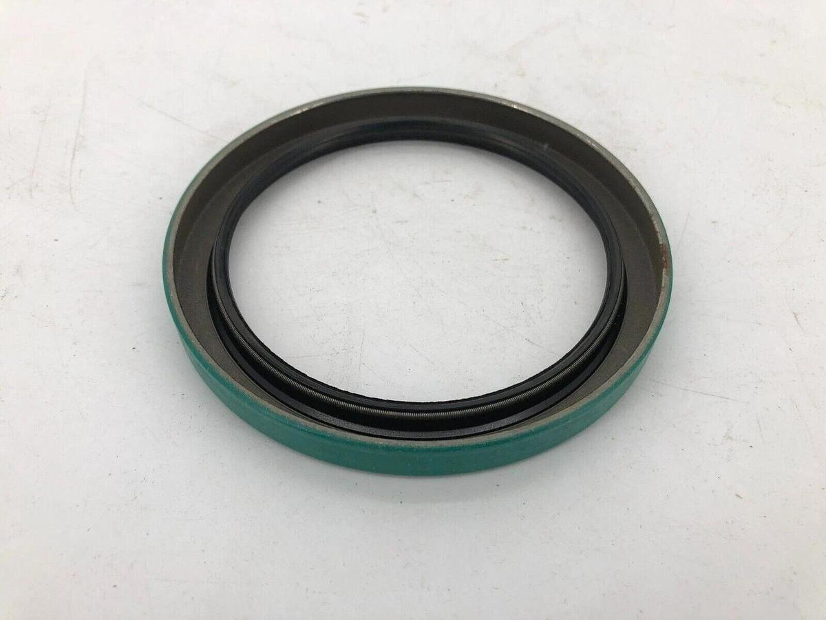 Lot of 2 New Chicago Rawhide 37040 Oil Seals