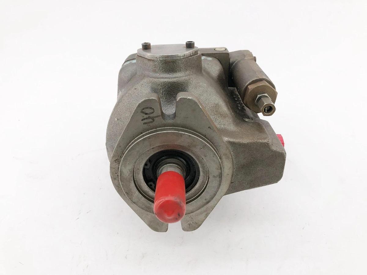 New Parker PVP1636R212 Hydraulic Piston Pump 3600psi - No Box