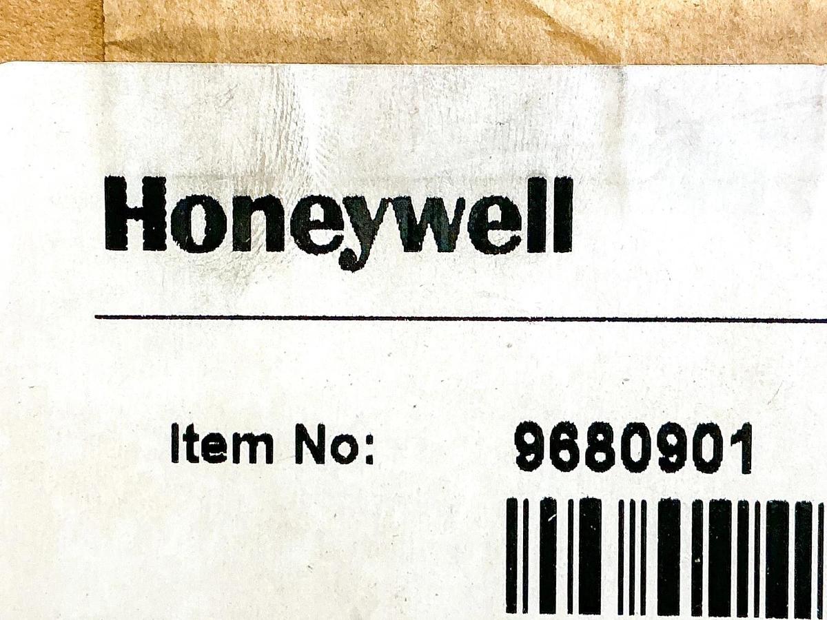 New Honeywell 9680901 Shadow VII Wintriss Safety Light Curtain Control Unit 240V