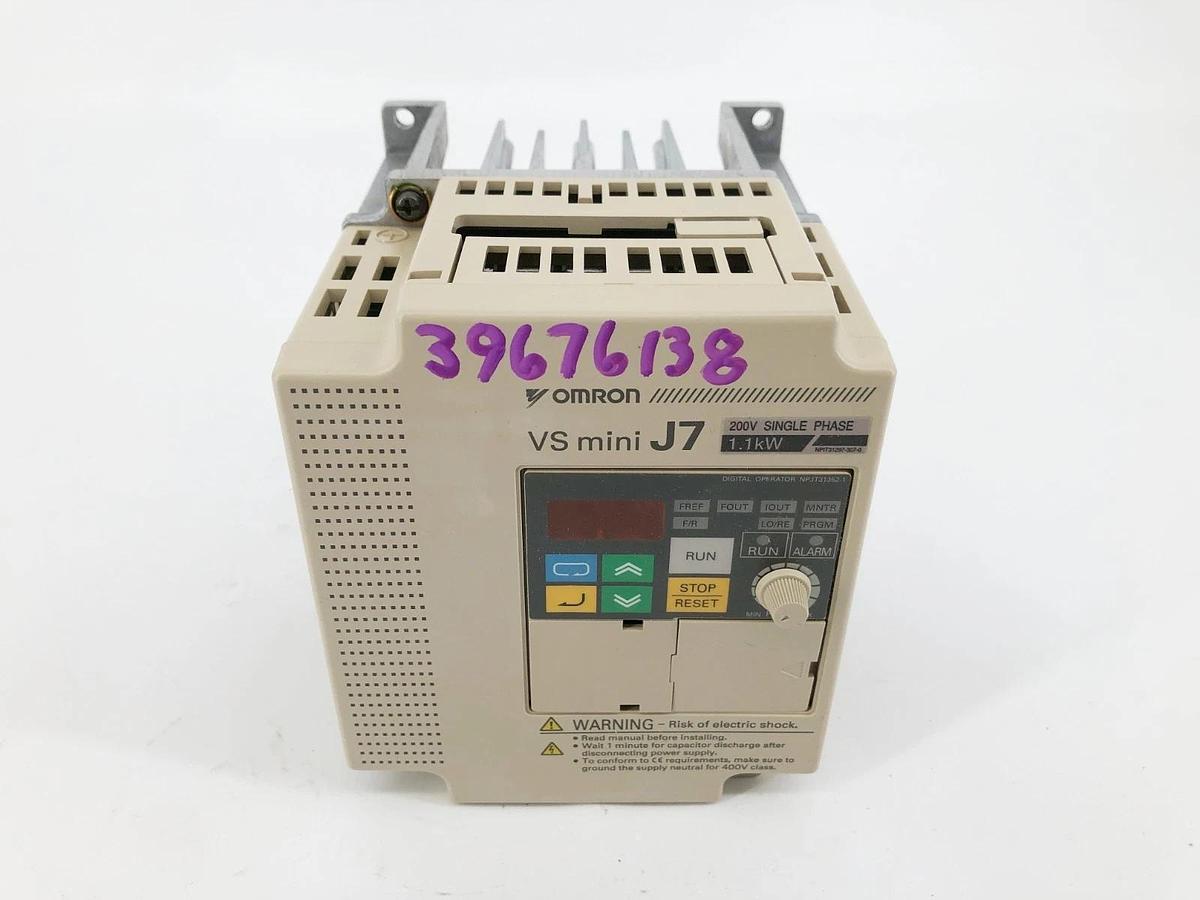 New Omron Yaskawa CIMR-J7AZB0P7 Inverter Drive VS Mini J7