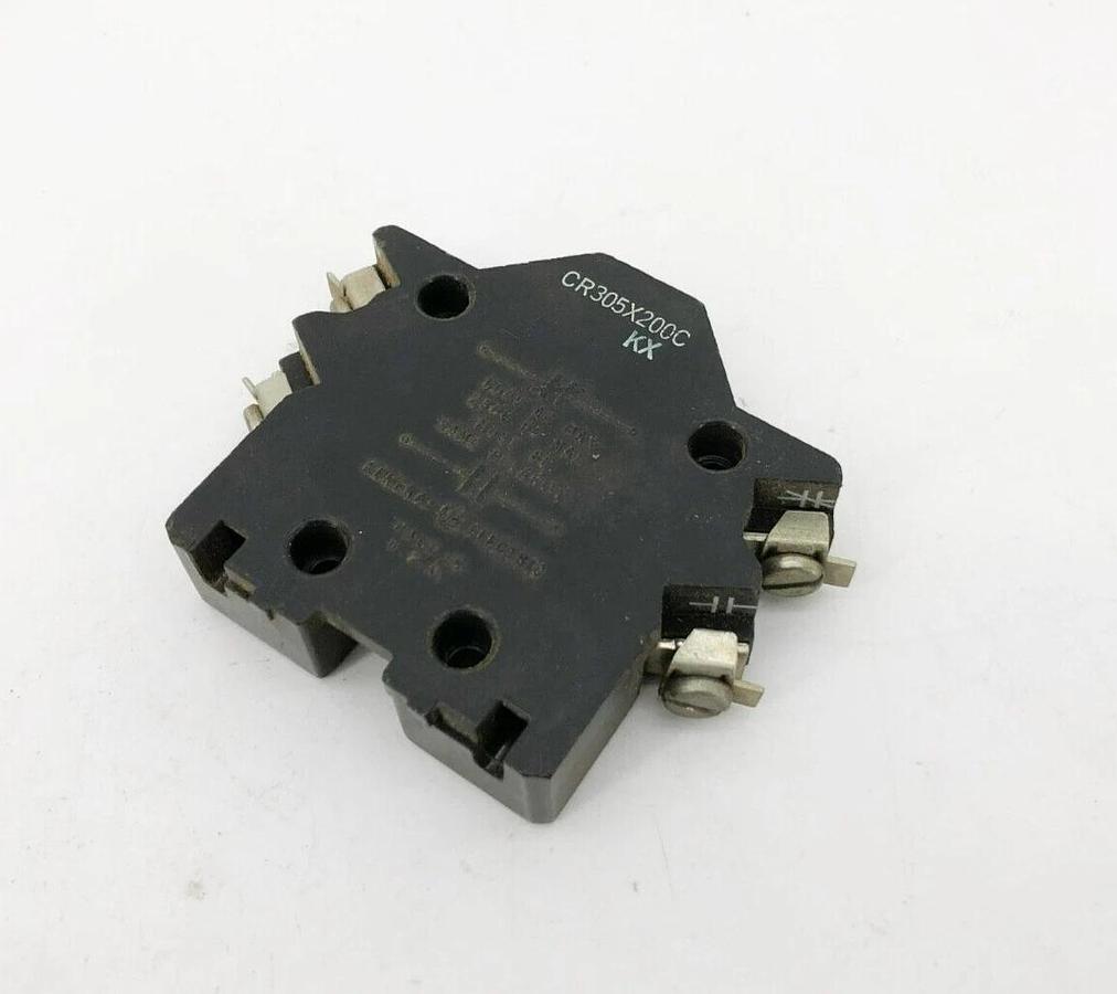 New GE General Electric CR305X200C Auxiliary Contact 600VAC 250VDC - No Box