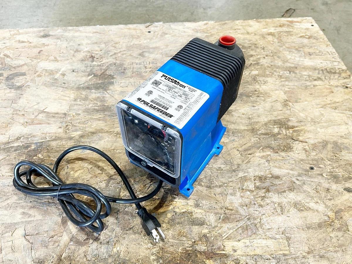 New Pulsafeeder LPE4SA-VTC1-XXX Metering Pump Motor 100PSI 44GPD 115V