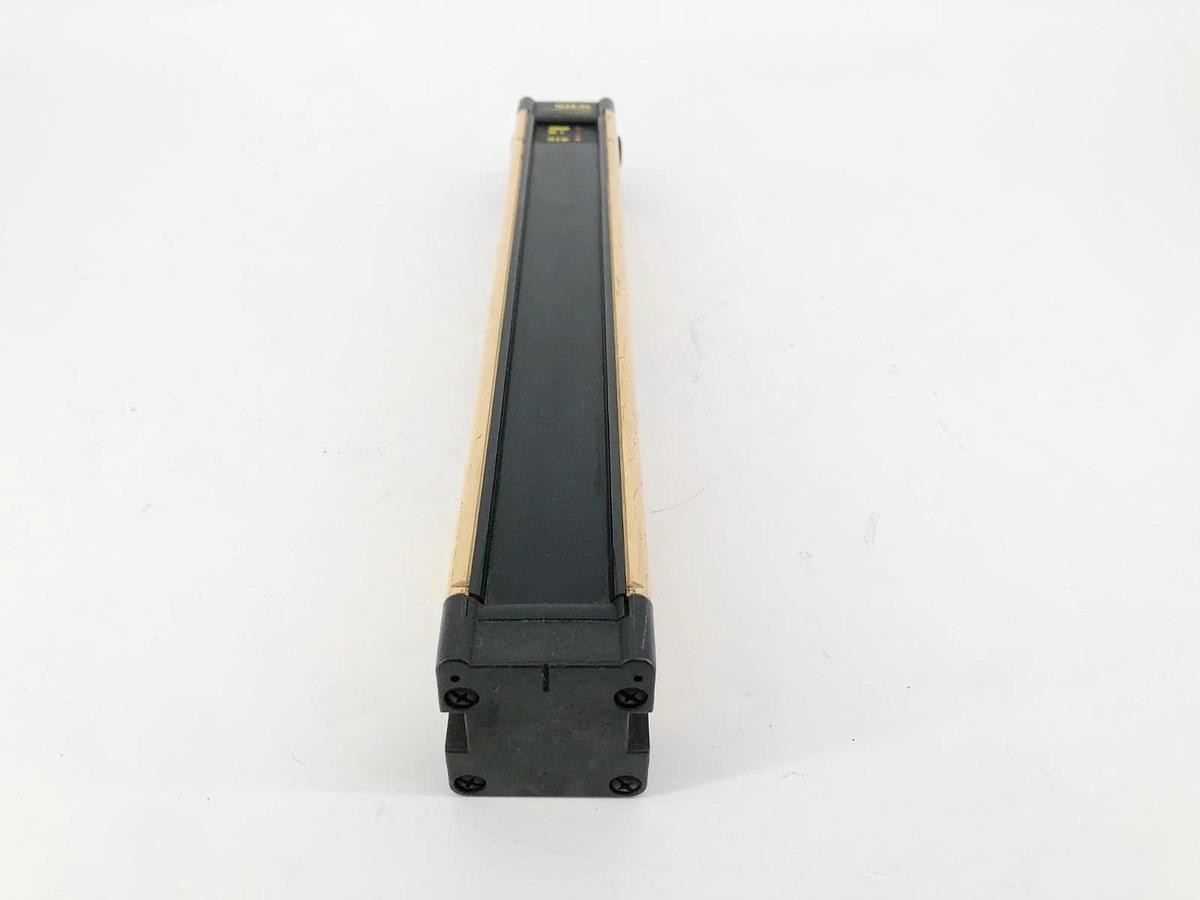 Used Sick FGSE 300-111 Light Curtain Receiver 300mm Height 6m sensing Distance 24V