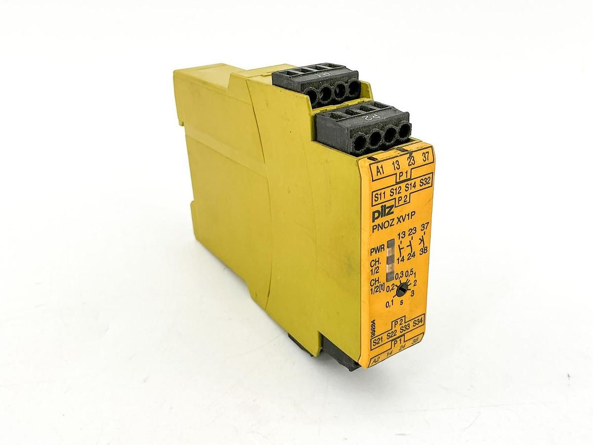 Used Pilz PNOZXV1P Safety Relay 24VDC 3.5W PNOZ XV1P 3/24VDC 2N/O 1N/O T 777601