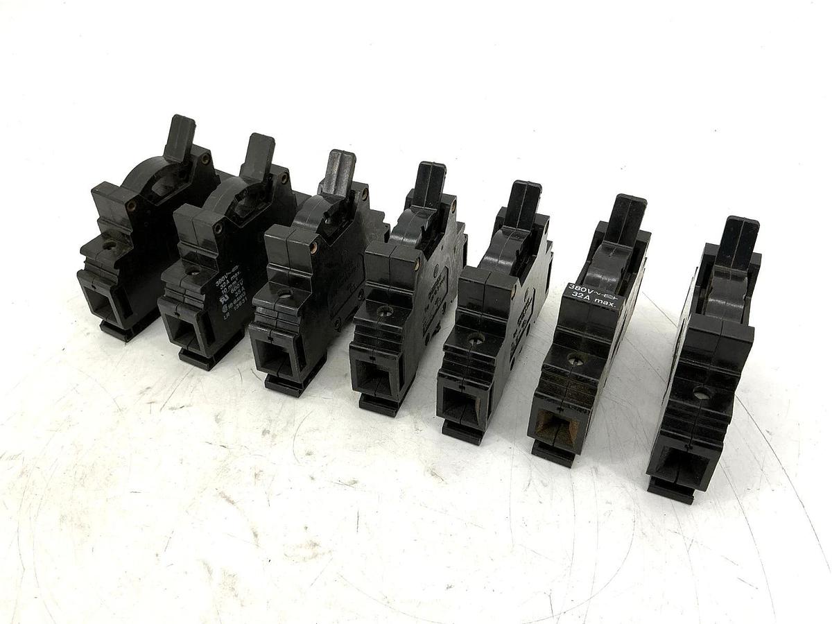 Used Lot of 7 Phoenix Contact UK10,3-Hesi Fuse Holder 1-Pole 18-8AWG 30A 600V