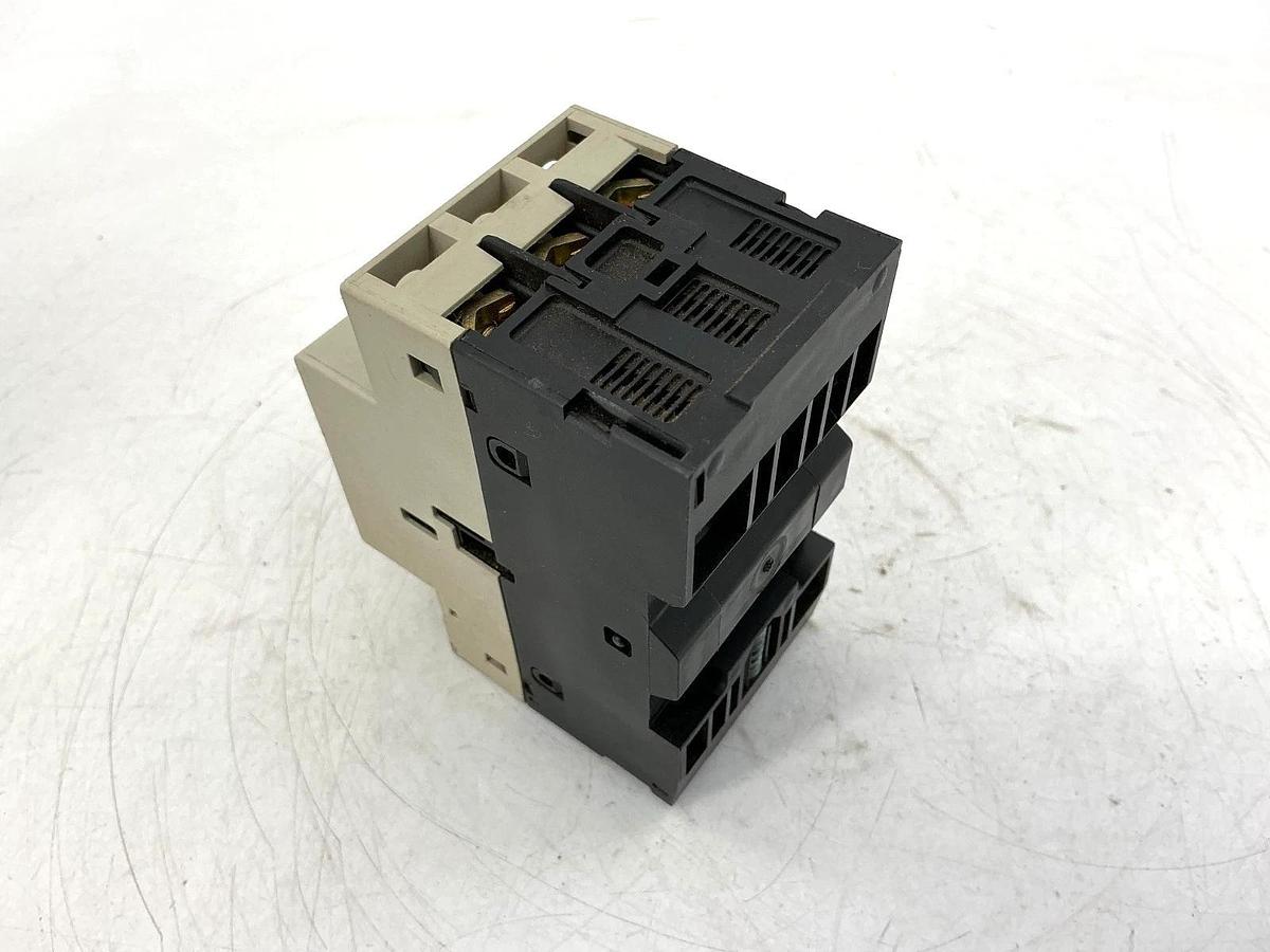 Used Lot of 2 Telemechanique GV2-M01 Motor Circuit Breaker 0.1-0.16A 690V 50/60HZ