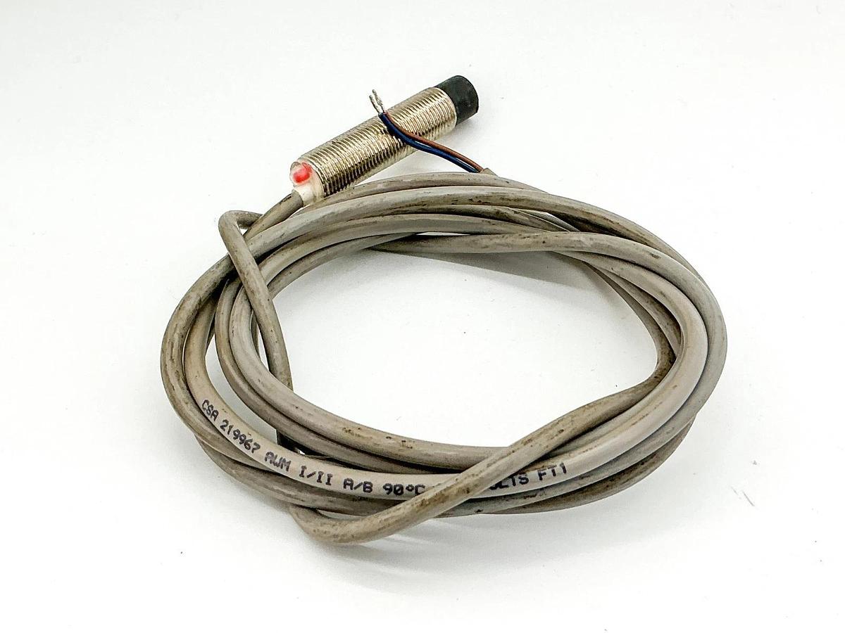 New Eaton E57-12GE08-D Inductive Proximity Sensor 10-30vdc 200Ma 2-Wire - No Box