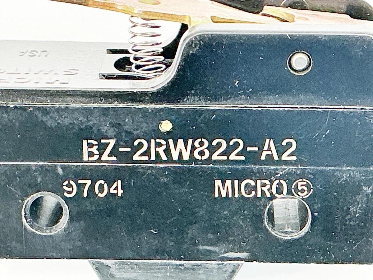 New Lot of 2 Microswitch BZ-2RW822-A2 Roller Limit Switch 15A 600V - No Box