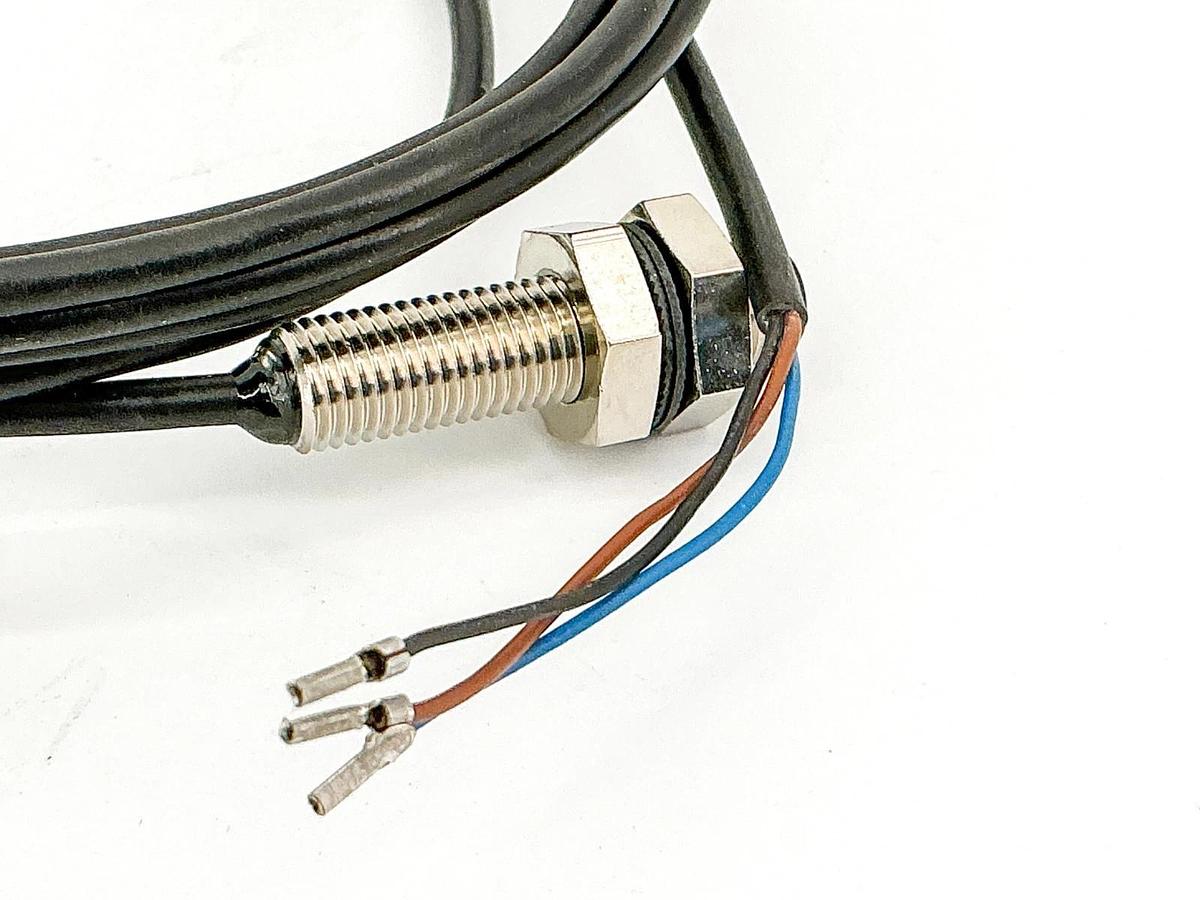New Allen Bradley 872C-D2CP8-E2 Inductive Proximity Sensor 30VDC 200m - No Box