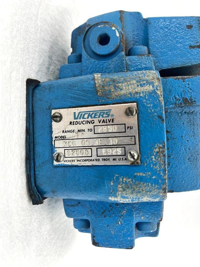 New Vickers XCG-03-3F-30 Hydraulic Reducing Valve 626081