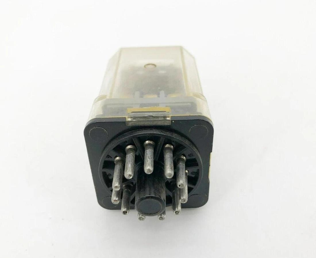 Used Schrack RN 600 009 Relay 11-Pin 10k Ohms
