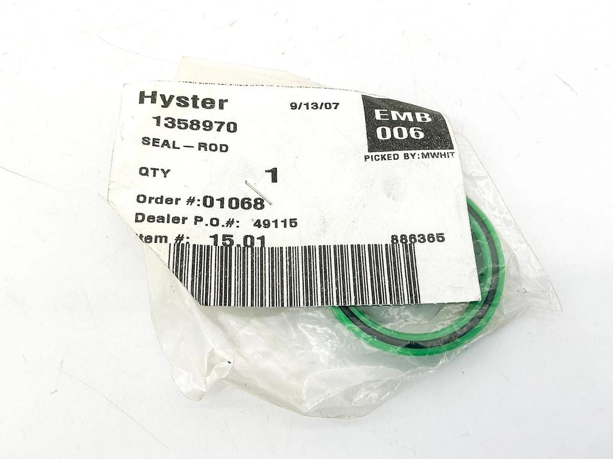New Hyster 1358970 Rod Seal