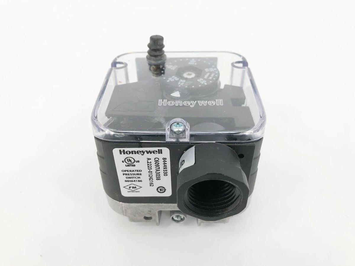 New Honeywell C6097A3038 Pressure Switch 1/4''NPT 12-60'' W.C. 84449330 - No Box