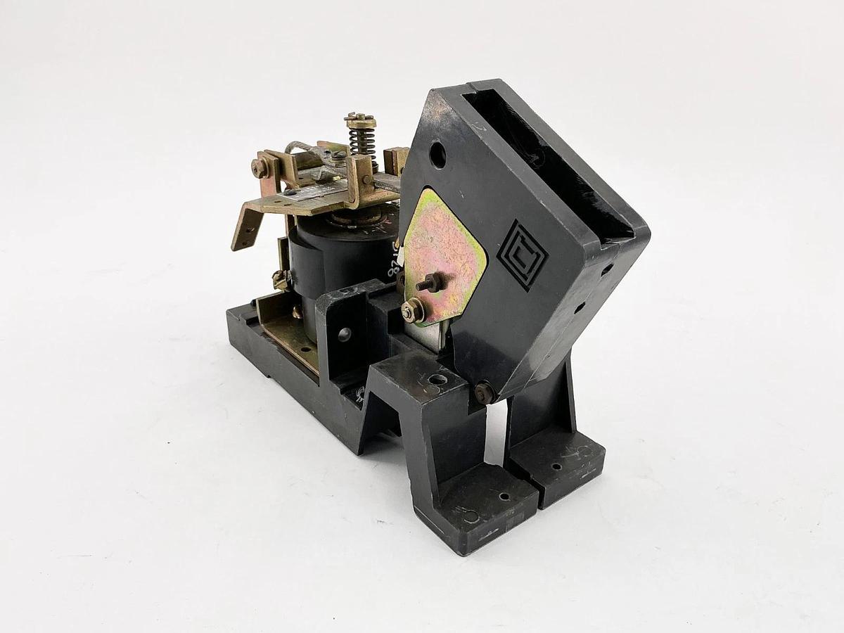 Used EC&M 7004-MXCO-1 Contactor NEMA Size 1 110/120V 25A
