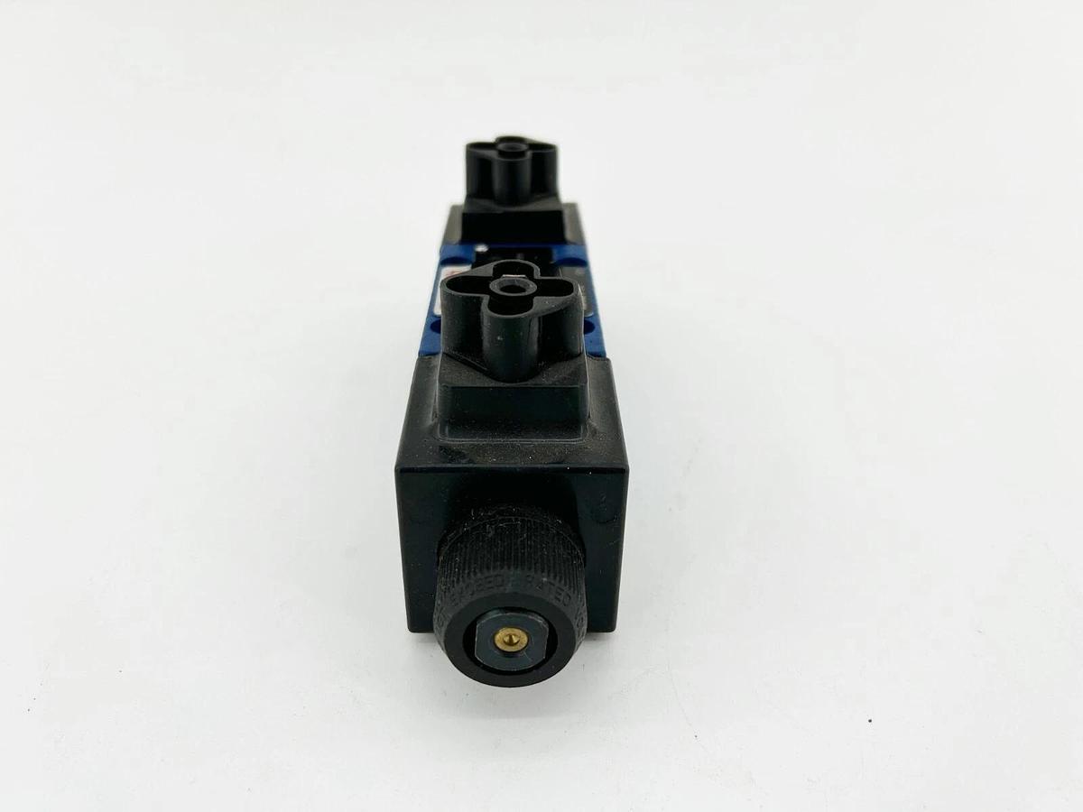 New Rexroth R900931049 Directional Spool Valve 4WE6E62/EW110N9K4/V