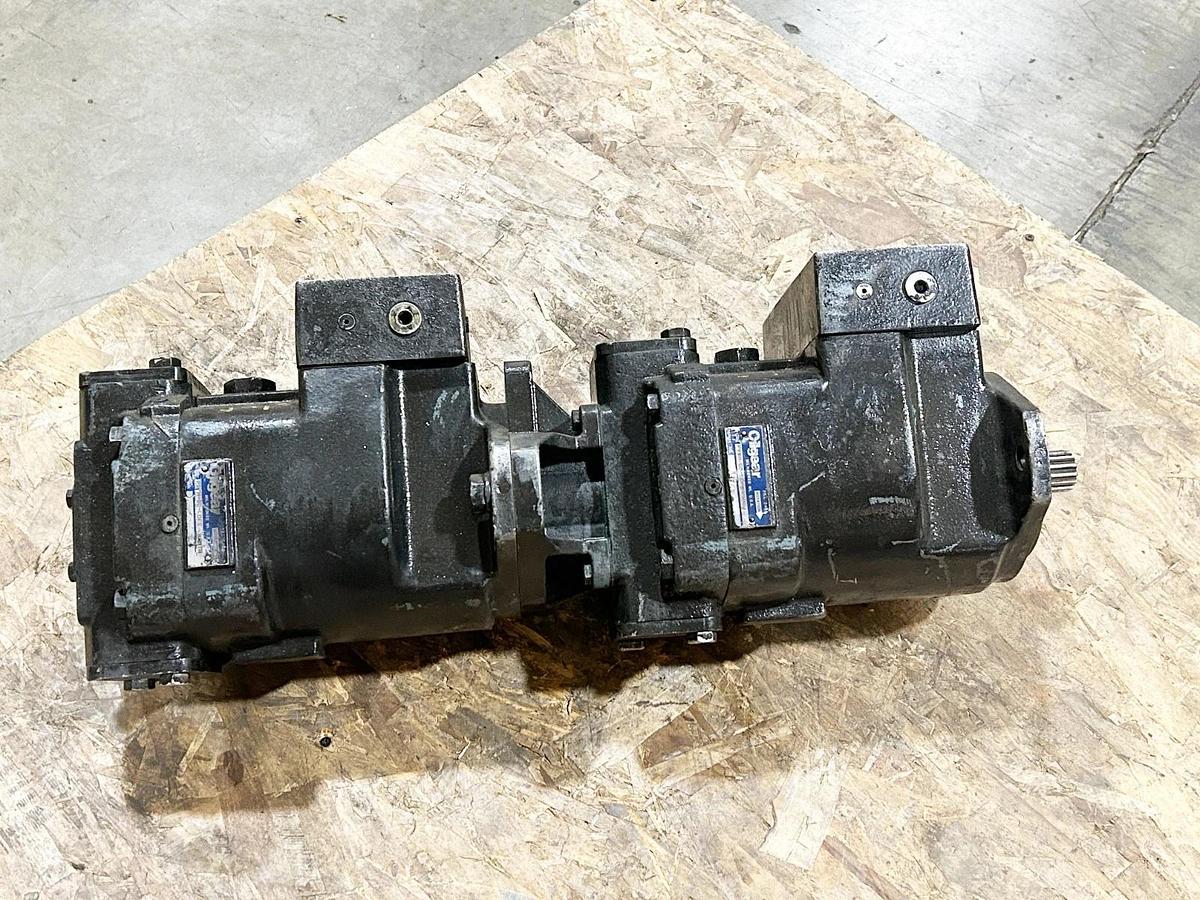 Used OilGear PVWH-60-LDFS-CNNNTH Hydraulic Oil Pump PVWH-60-LDFS-CNNMTH
