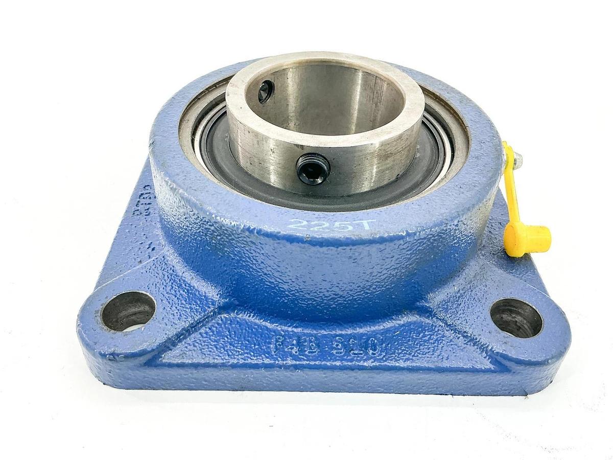 New SKF F4B 115-RM Flanged Ball Bearing Unit - No Box