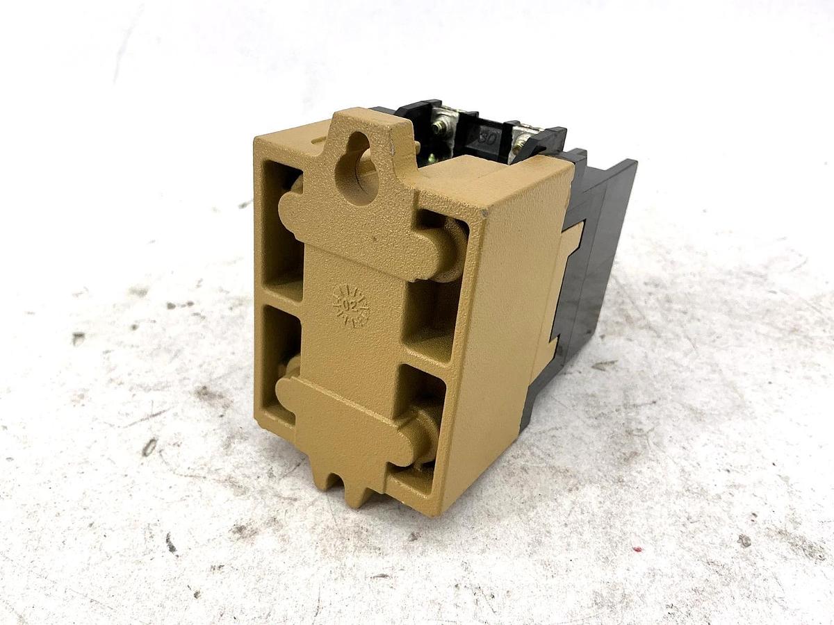 Used Allen Bradley 700-PK200A4 Ser D AC Relay 460/480V 50/60HZ