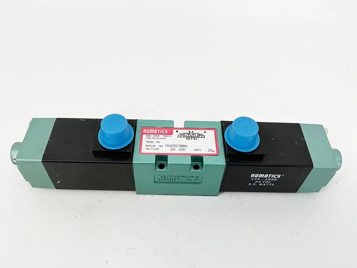 New Numatics 152SSS7004 Solenoid Valve 24VDC .25A
