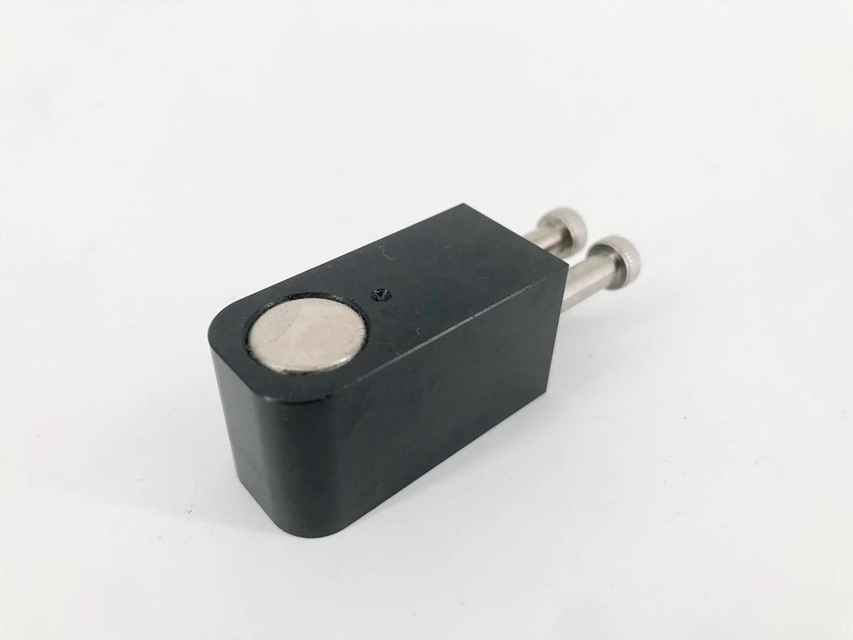 New Rockwell Automation 2198T-NS-318 iTrak Position Magnet Assembly 31.8mm South