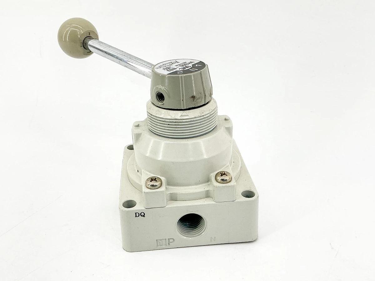 New SMC VH300-N03 Control Hand Valve 150PSI 1.0MPa - No Box