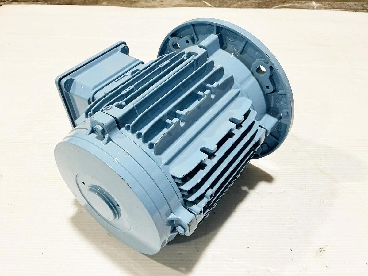Used Cumel NT0135PB6B5M6 Electric Motor 690V 1160RPM 0.37KW 19F165