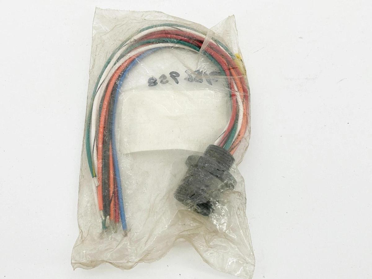New Brad Connectivity 1300150024 Cordset 10P Femail Straight 12" #16 AWG PVC Lea