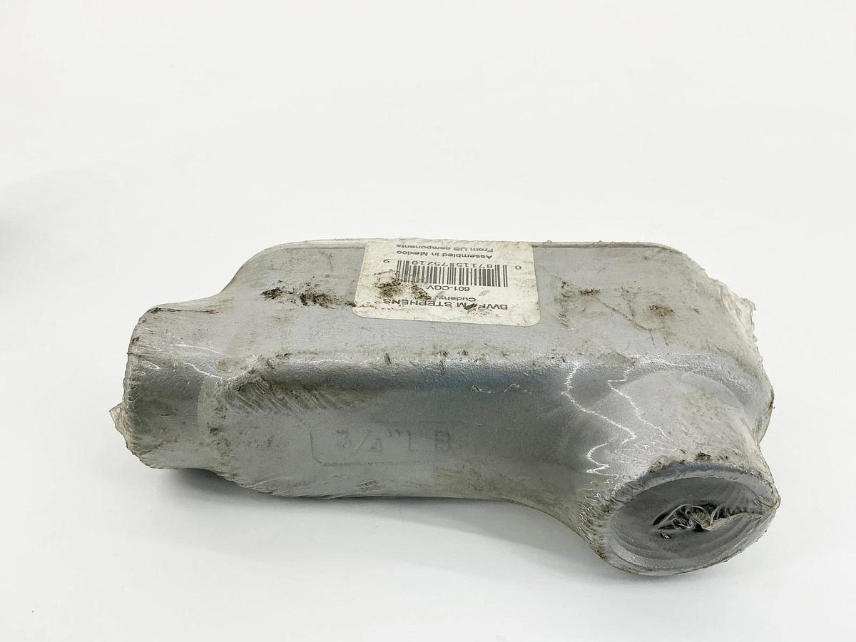 New Lot of 2 BWF 601-CGV Conduit Body 3/4" LB W/Cover and Gasket