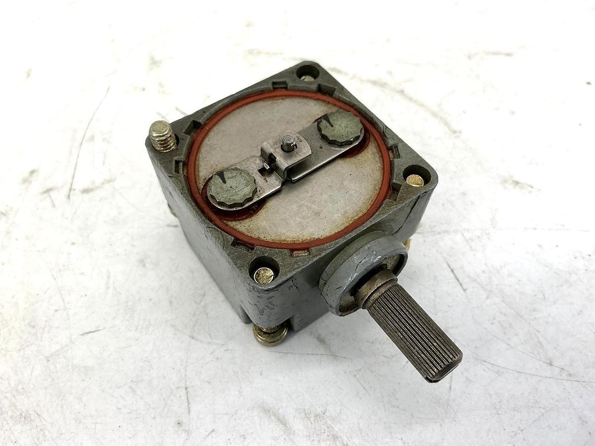 Used Cutler-Hammer E50DN1 Ser A1 Limit Switch Head Neutral Position Side Rotary