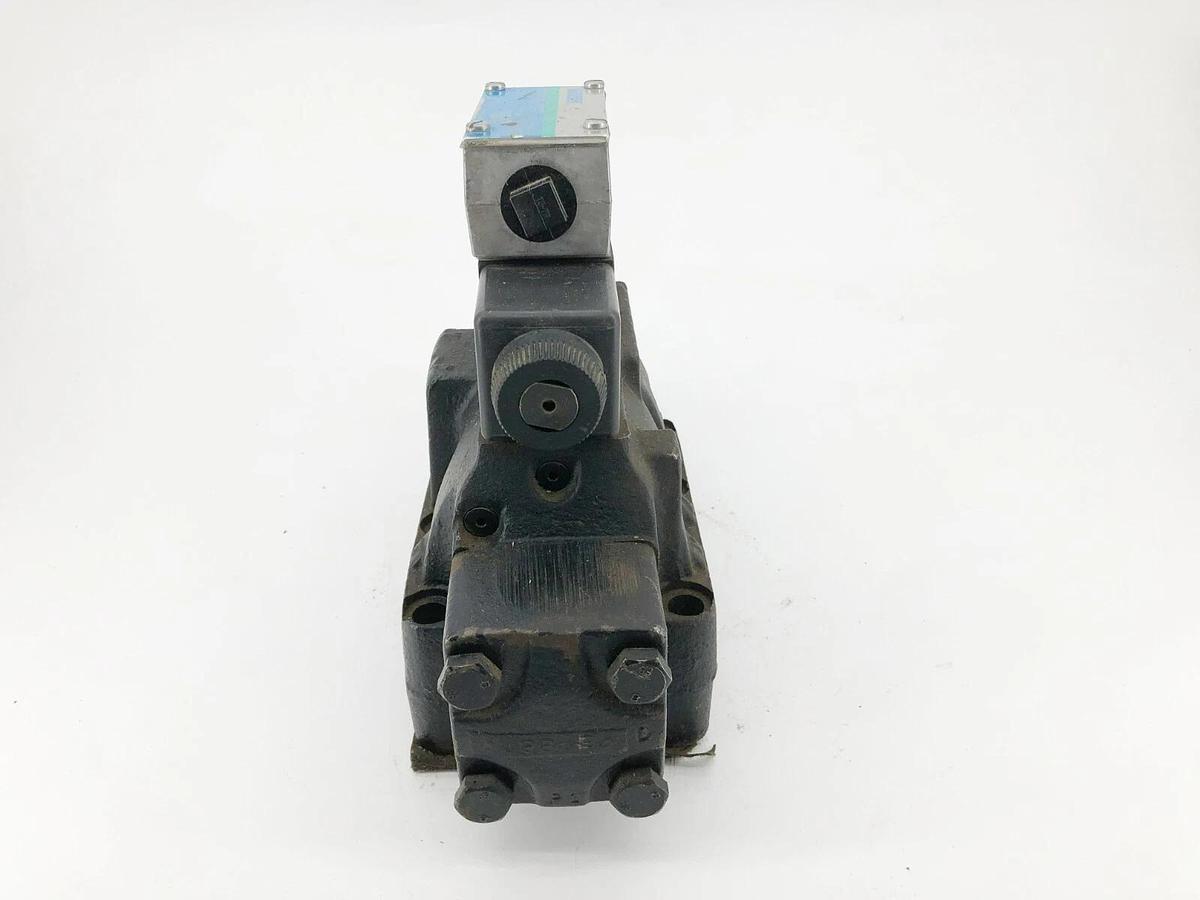 New Vickers DG5S-H8-OC-M-FW-B5-60-EN21 Directional Control Valve 02-144462