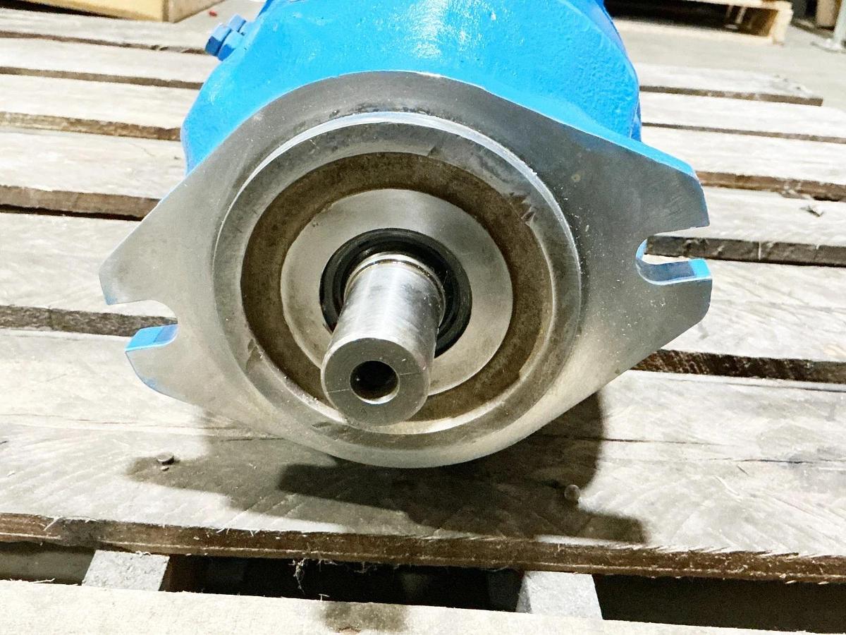 Used Rexroth A10VS071DFR/30R-P PA12N00 46 Gear Pump 210Bar 2200RPM 01.88 Ratio