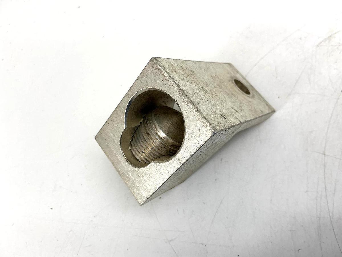 Used Lot of 2 CMC LA750-2 Terminal Lug 750KCMIL-1/0 121300KCMIL-1/0 CU9AL