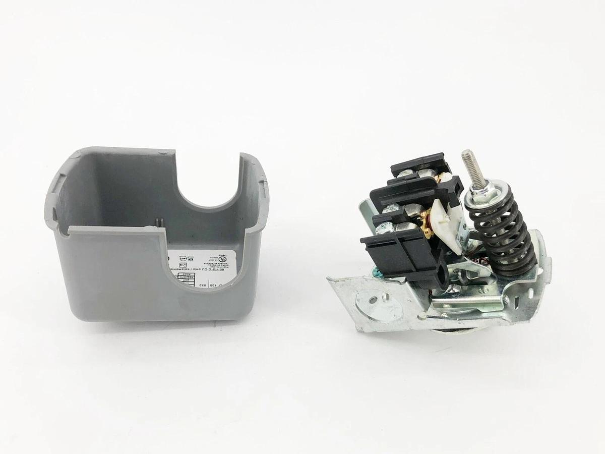 New Square D 9013FHG19J39 Pressure Switch 575V 1HP