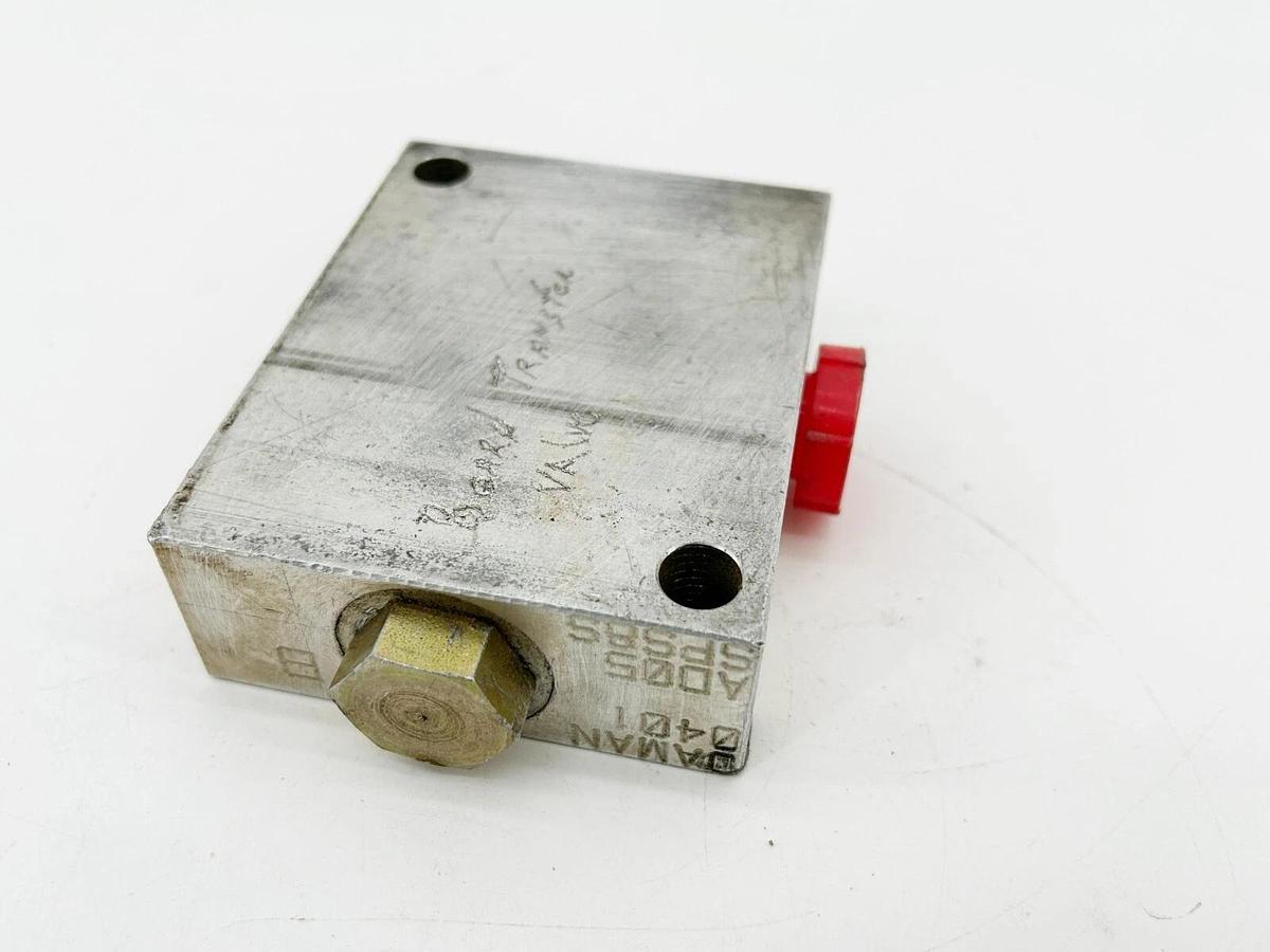Used Daman Products AD05SPS8S Alumunum Valve Subplate 3000PSI 1/2" SAE Side Ported