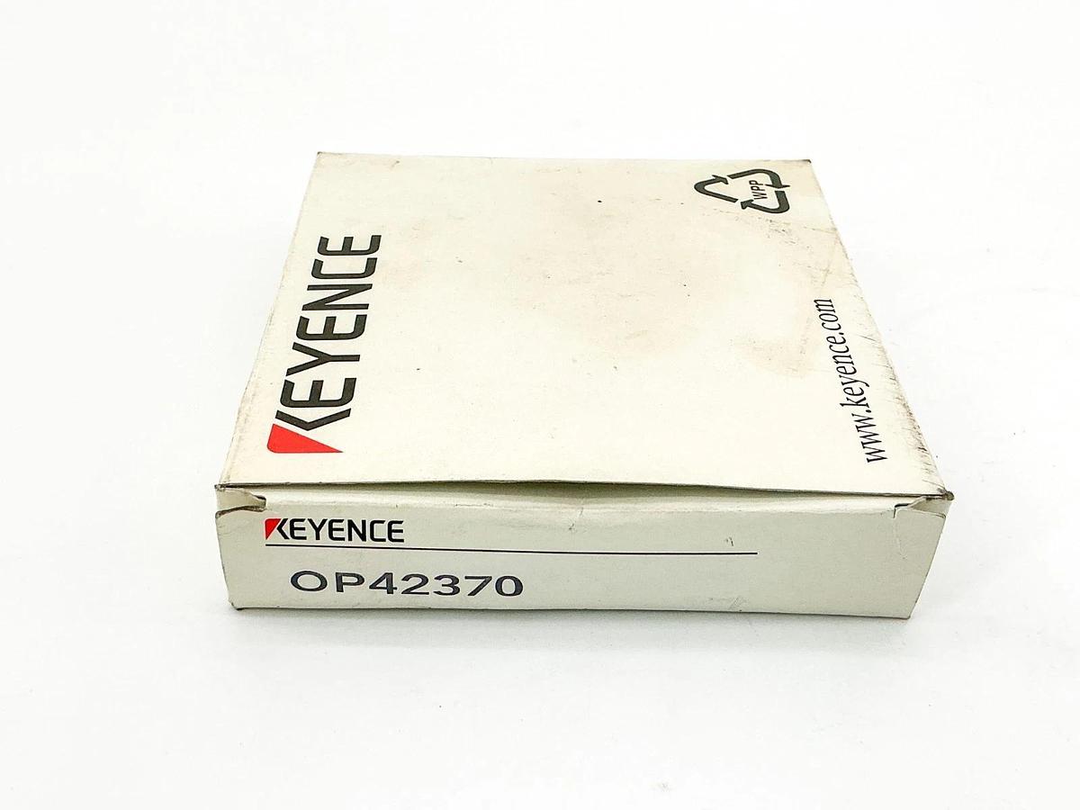 New Lot of 2 Keyence OP42370 Safety Mounting Bracket