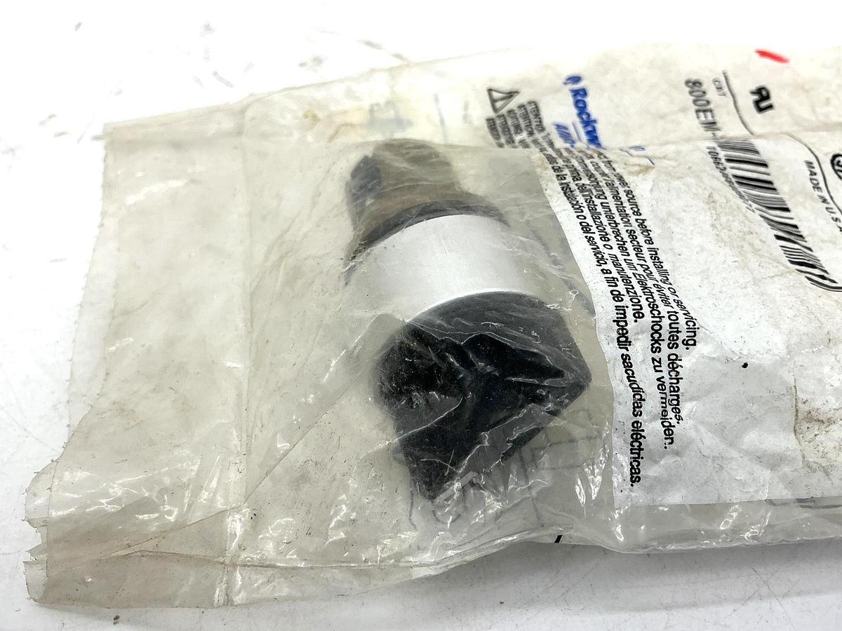 New Allen Bradley 800EM-SL32 Ser A Selector Switch Spring Return Black 3Pos