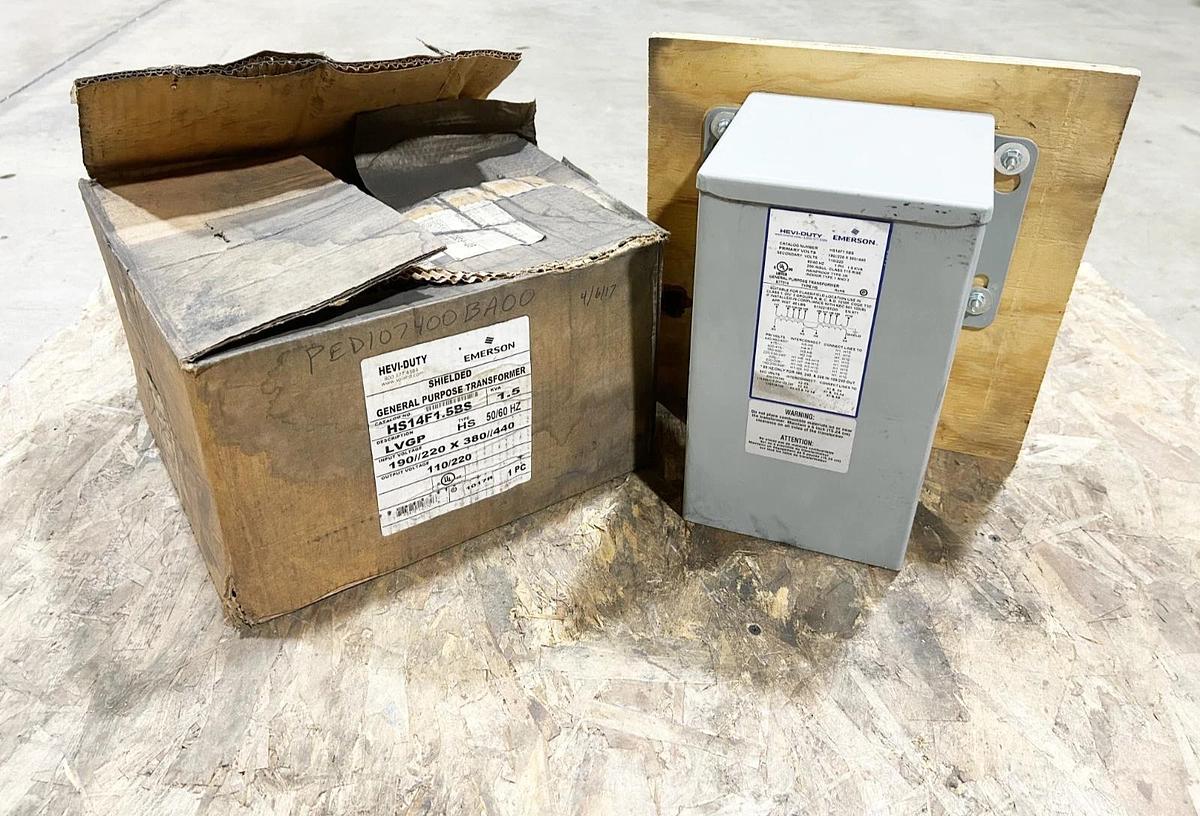 New Emerson Hevi-Duty HS14F1.5BS 1.5kVA Transformer Pri. 220/440V Sec. 110/220V