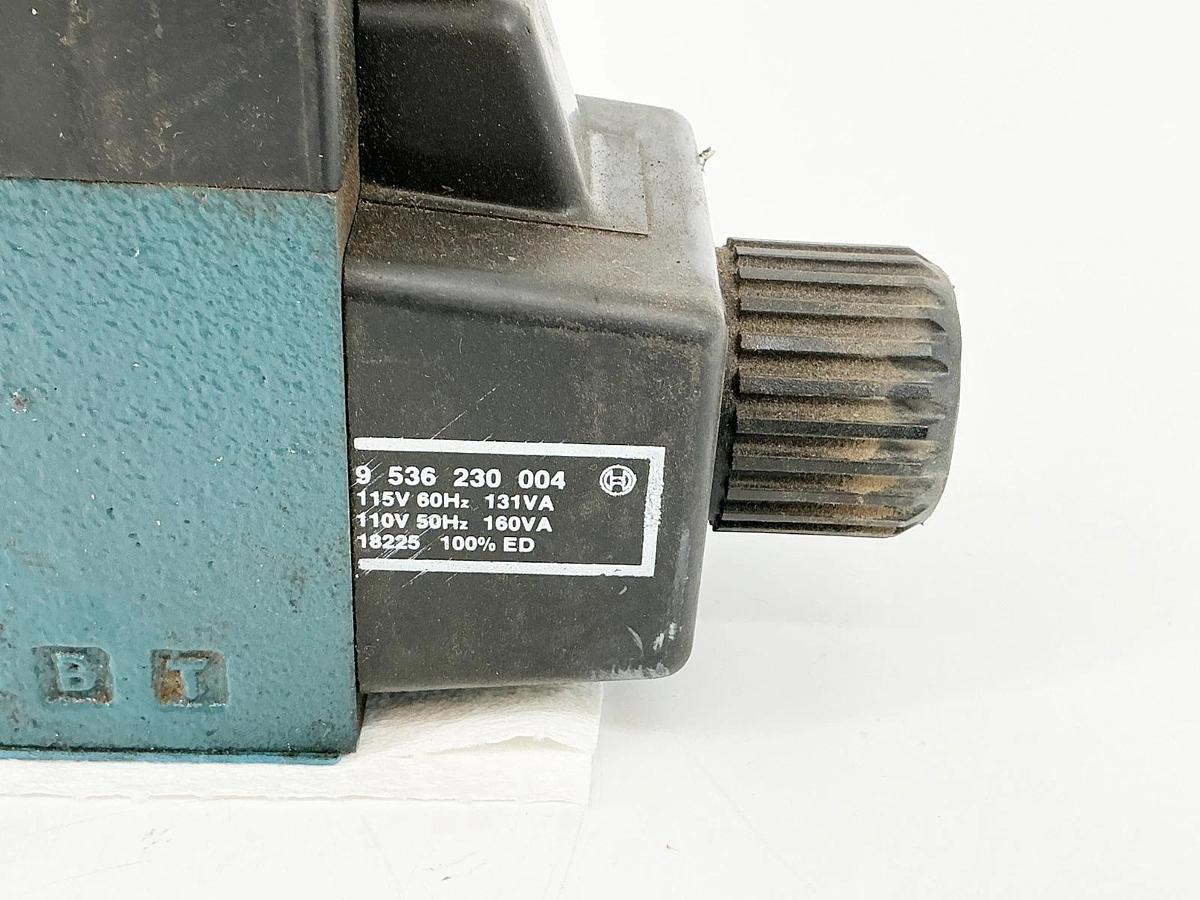New Bosch 081WV10P1V1020KA115/60 D51 Directional Control Valve 4600PSI - No Box