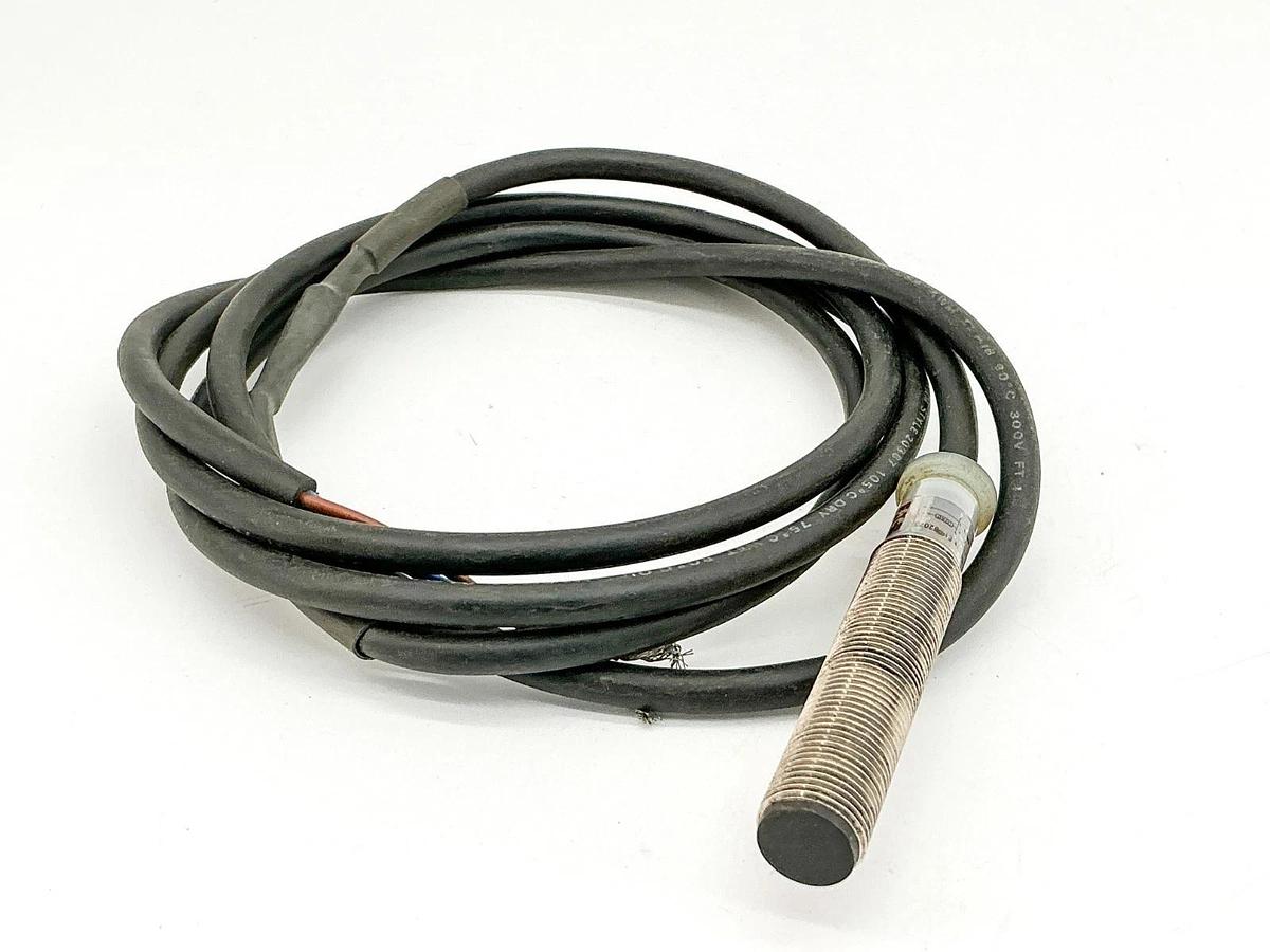Used Eaton E57-12LE06-D Proximity Sensor 10-50VDC Sen:6mm 2 Wire