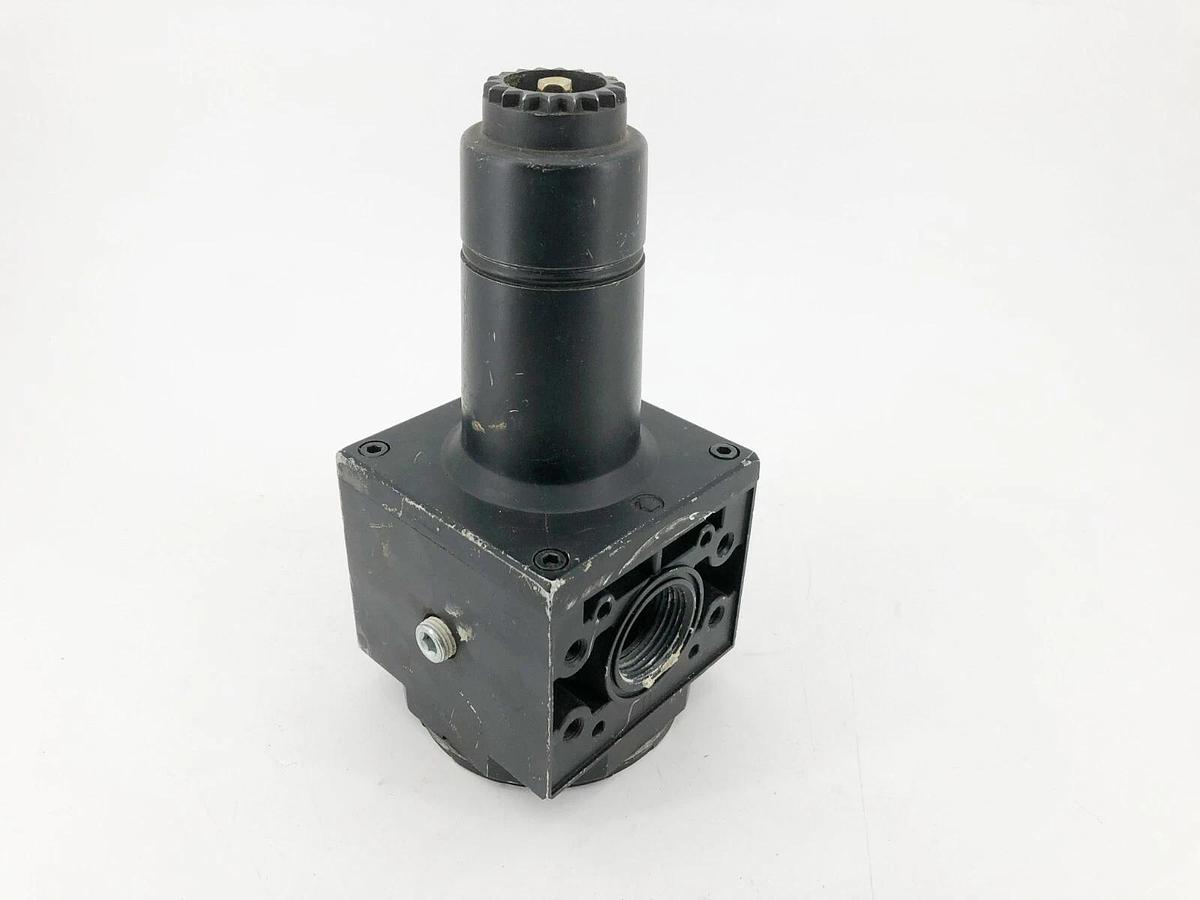Used Parker P3NRA98BNJ Regulator 1" NPT 250psi