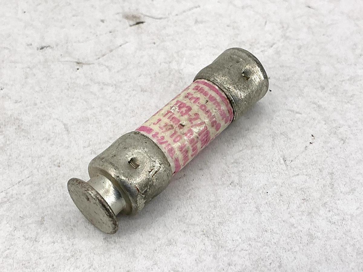 Lot of 4 New Gould Shawmut TR3-2/10R Tri-onic Time-Delay Fuse 3-2/10A 250V