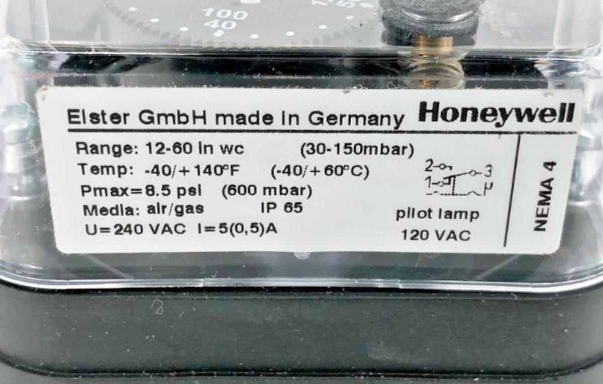 New Honeywell DG 150NT-22N Pressure Switch 1/4''NPT 12-60'' W.C. 84447982 No Box
