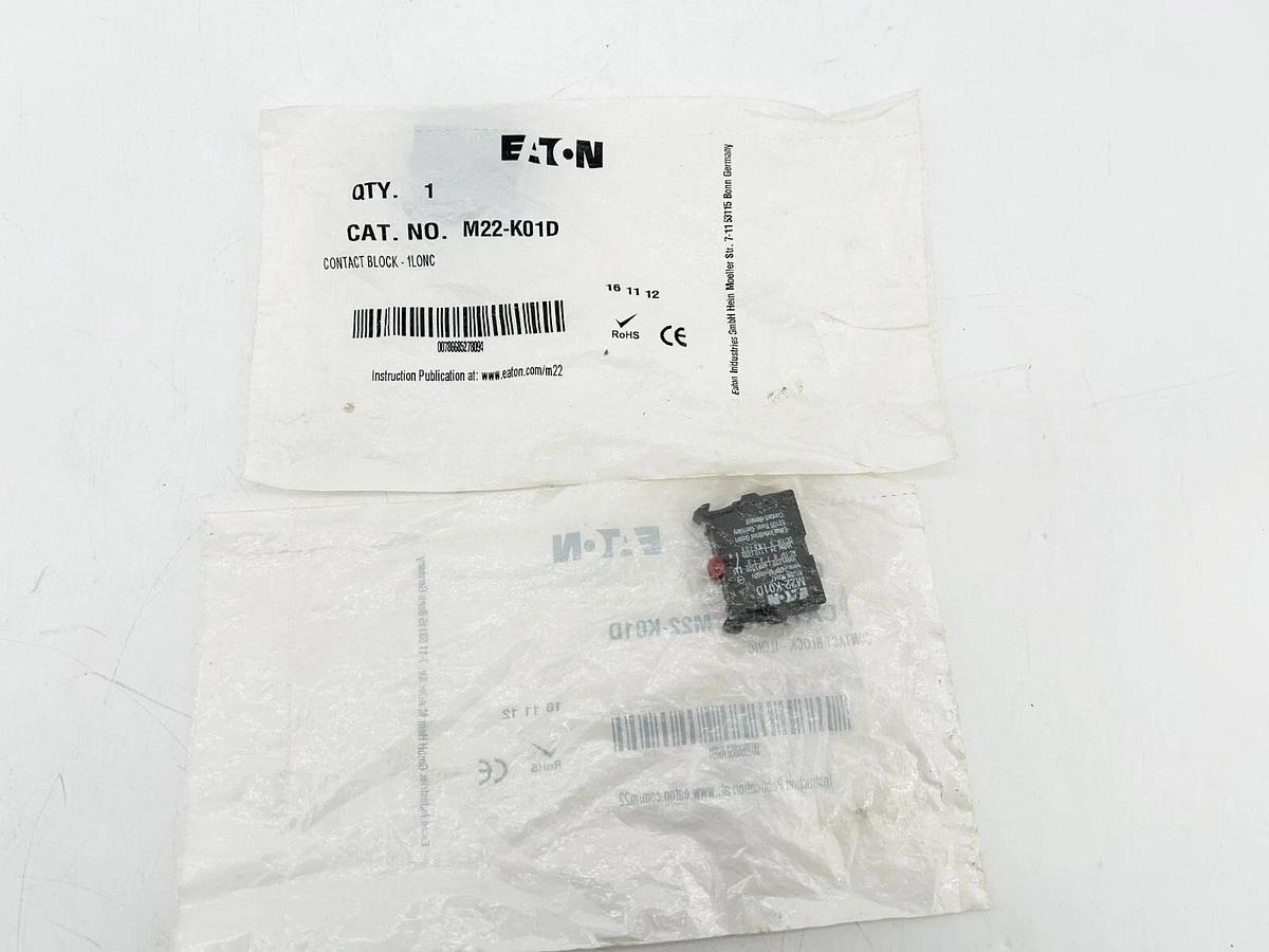 New Lot of 2 Eaton M22-K01D Contact Block