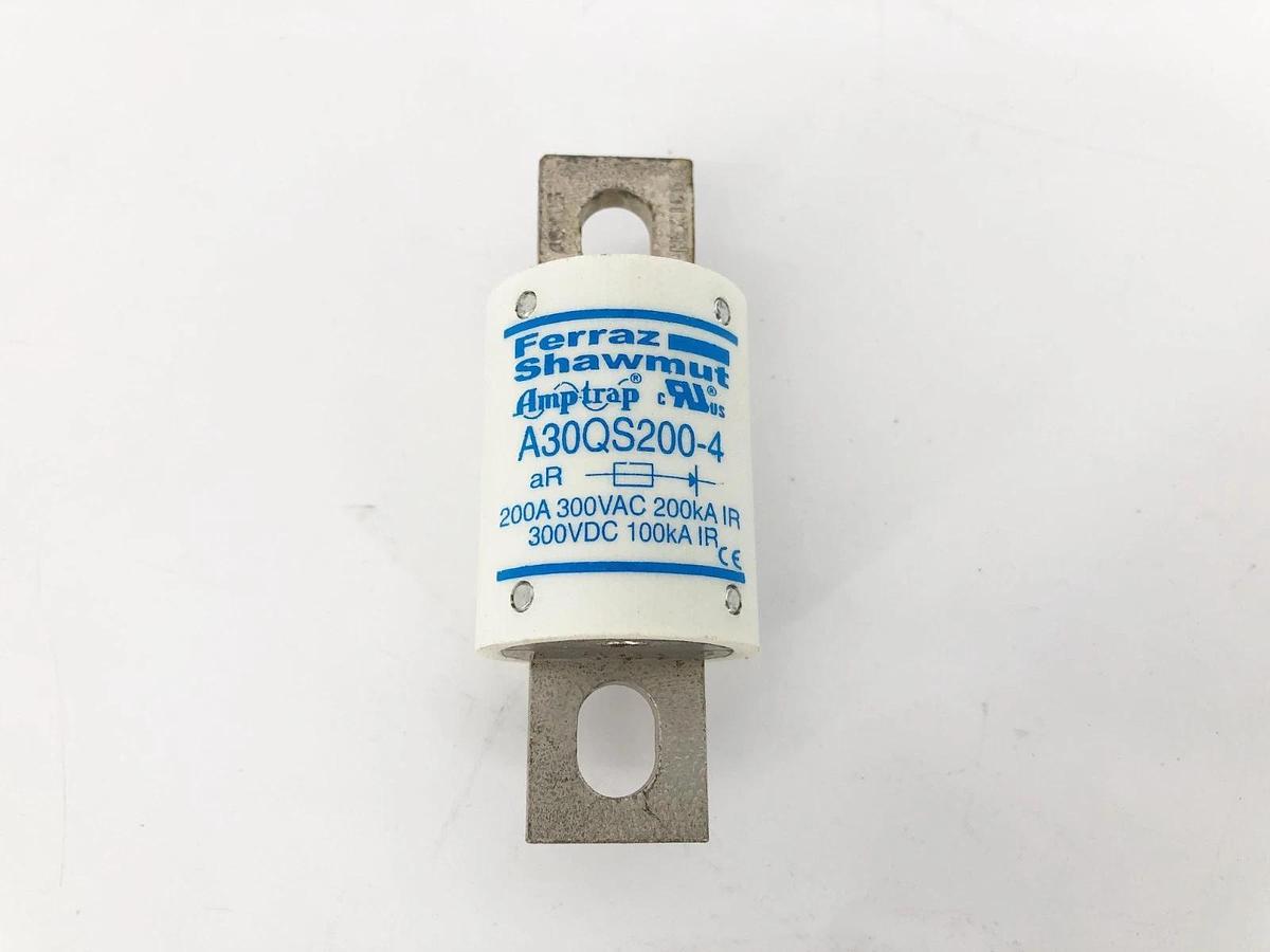 New Ferraz Shawmut A30QS200-4 Semiconductor Fuse 200A 300VAC/DC