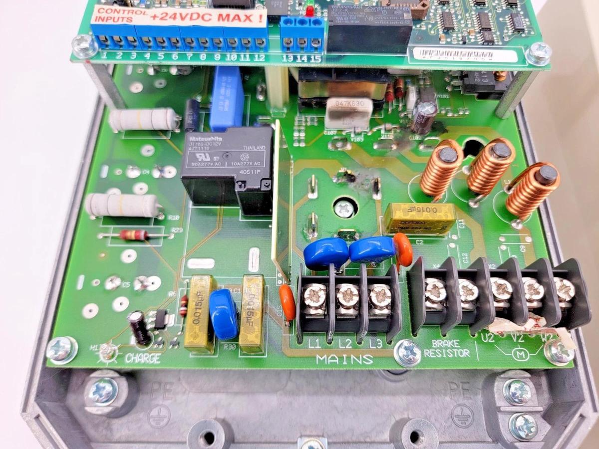 Used ABB ACS201-1P6-3-00-10 AC Drive 480V 3A 3PH 63Hz - For parts - Not working