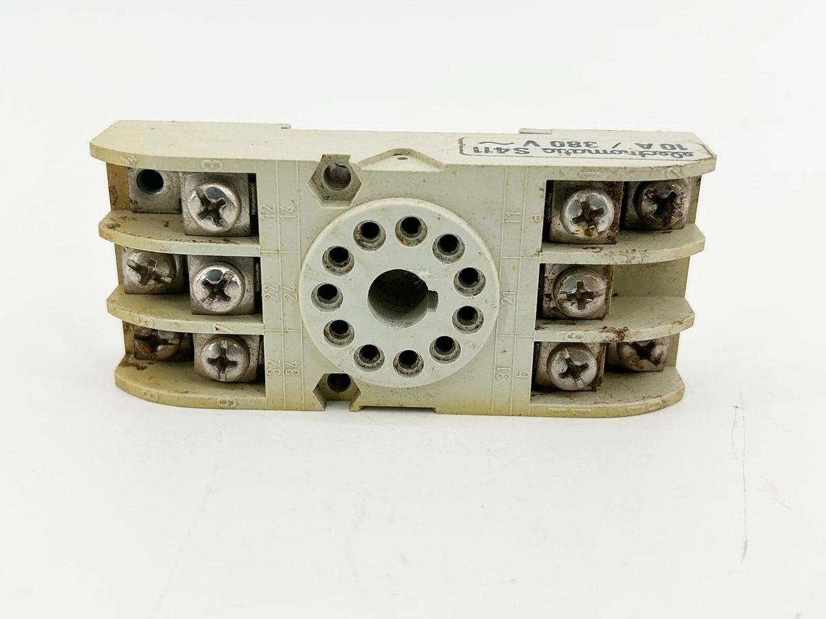 Used Electromatic S411 Relay Socket 10A 400VAC 11Pin Din Rail Mount Type S